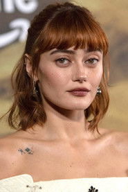 Portrait of Ella Purnell